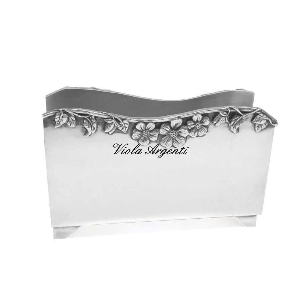 Silver flower napkin holder di Viola Argenti. Argento online