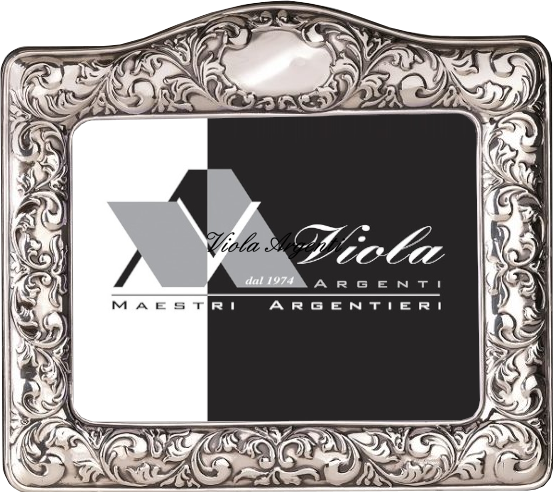 Horizontal frame with embossed floral processing di Viola Argenti. Argento online
