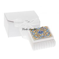 Scatola quadrata bombata maiolica