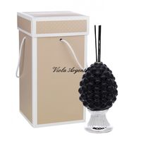 Black pine cone perfumer