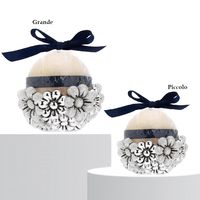 Round white candle with daisies - 3