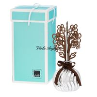 Round perfumer with flowers
