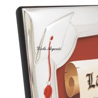 Touch and parchment graduation frame - 3
