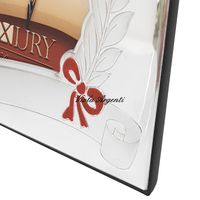 Touch and parchment graduation frame - 4