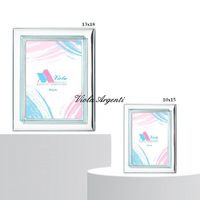 Cornice bimbo con linee azzurre