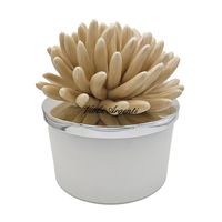Large beige coral candle
