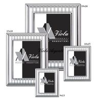 Cornice stile gessato