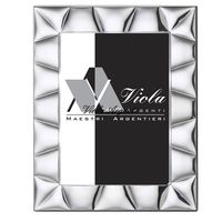 Faceted geometric frame 925