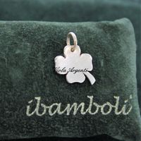 Ciondolo quadrifoglio personalizzabile con iniziale