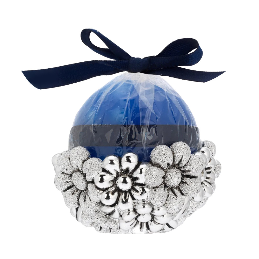 Round blue candle with daisies di Viola Argenti. Argento online