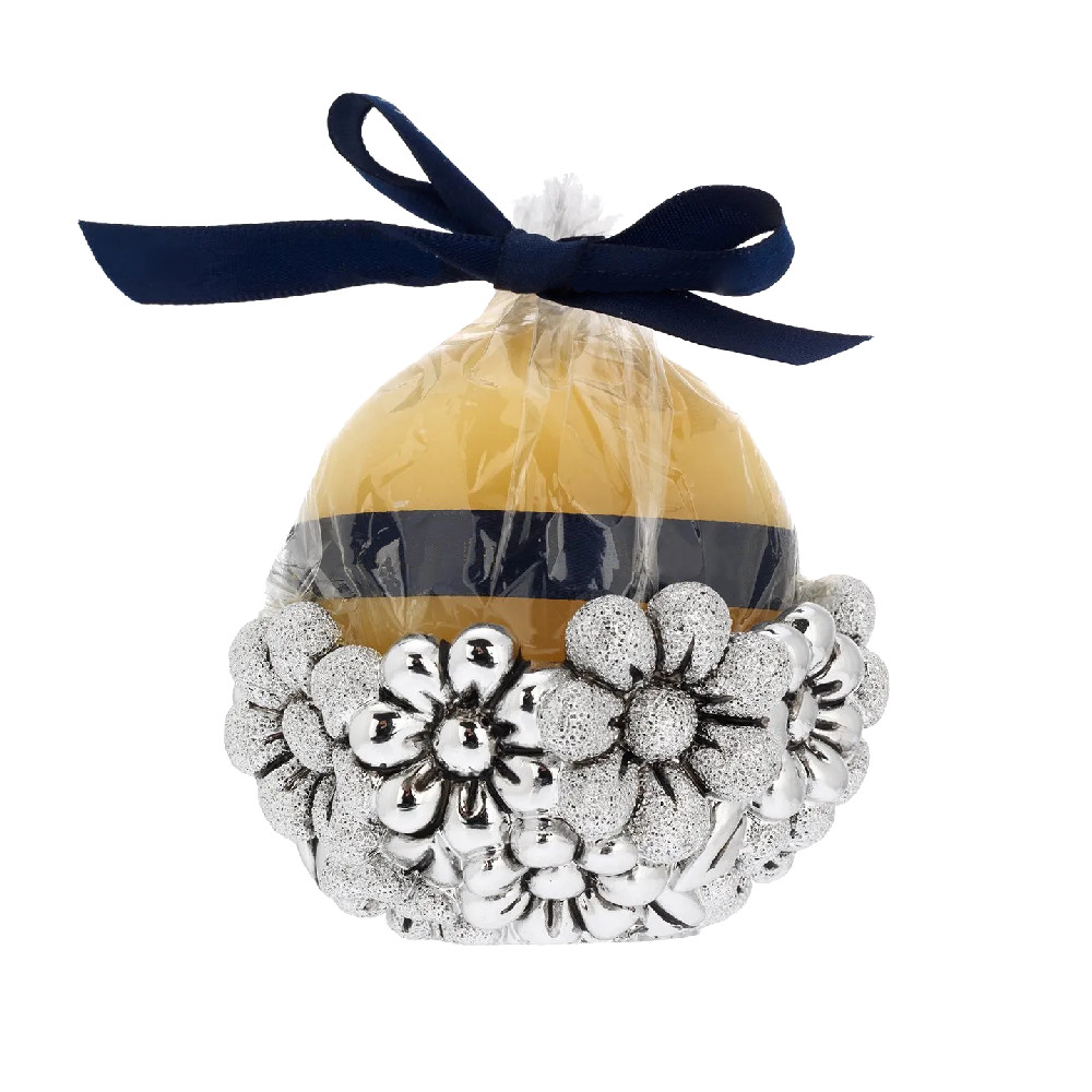 Round yellow candle with daisies di Viola Argenti. Argento online