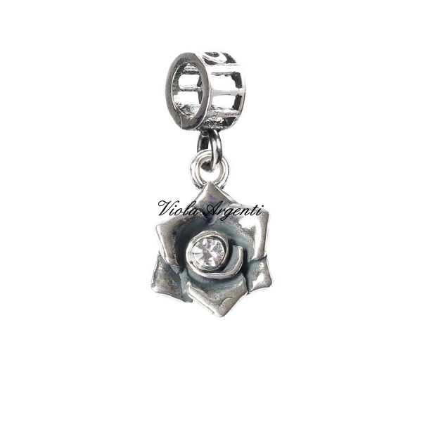 Charm pendente rosa swarovski di Tedora. Argento online