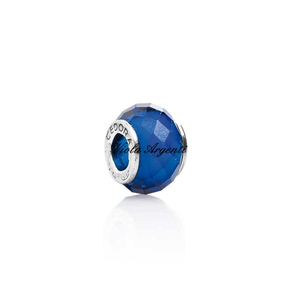 Charm sfaccettato blu