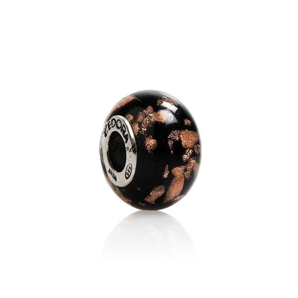 Murano glass charm touches of gold in black di Tedora. Argento online