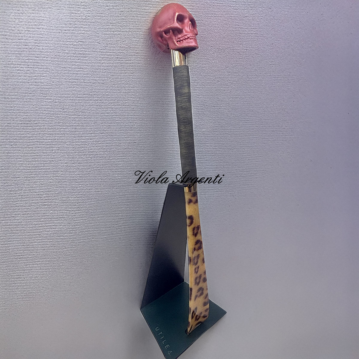 Luxury Shoehorn with Skull - 3