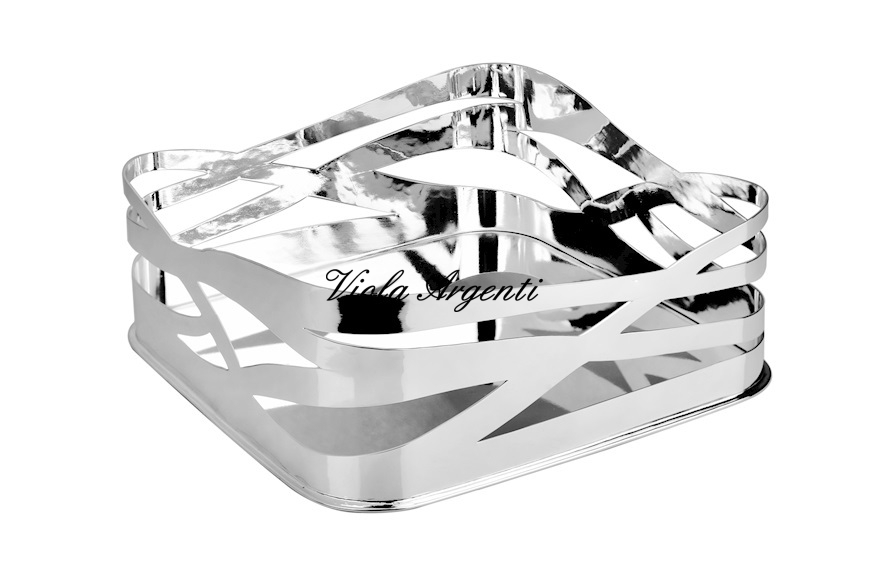 Square basket in silver with grill