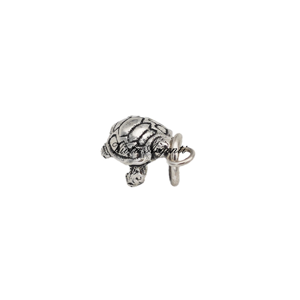 Medium turtle pendant di . Argento online