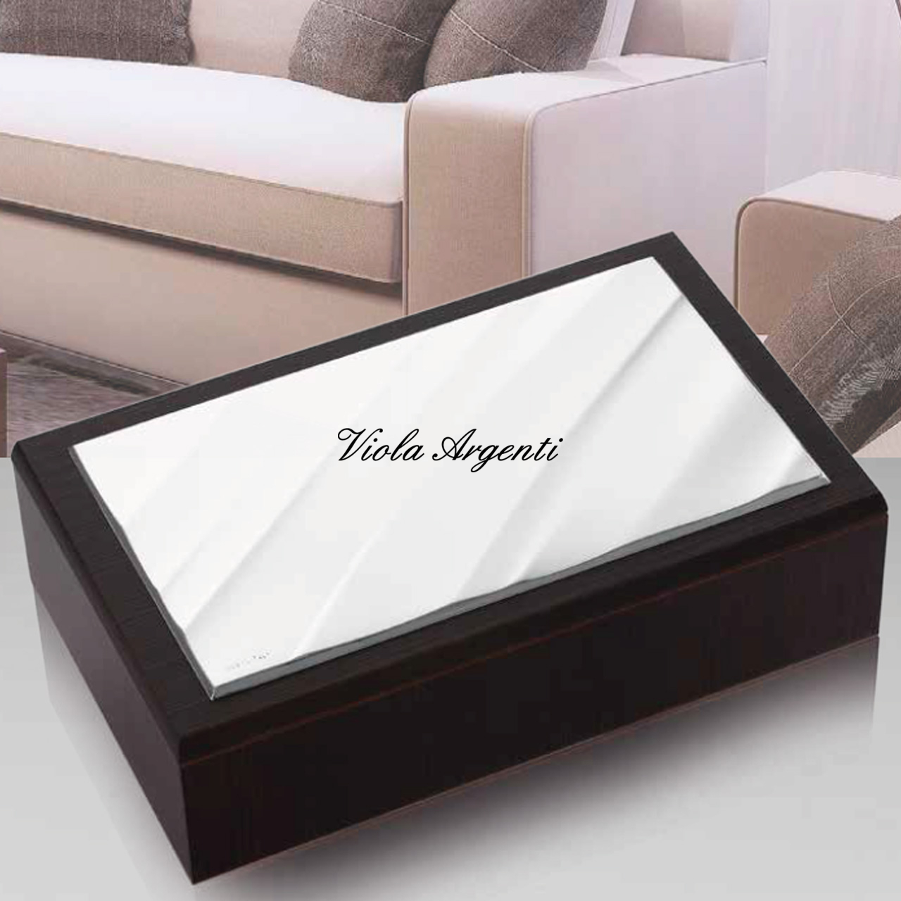 Cofanetto in legno e argento levigato