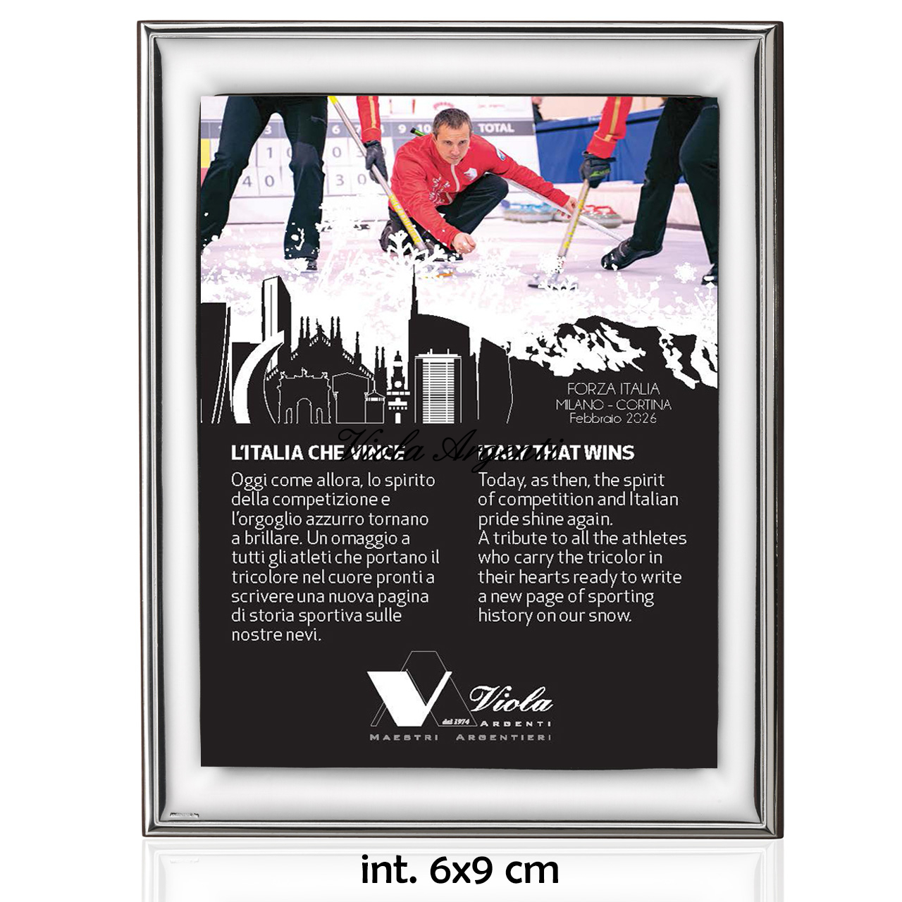 Smooth silver frame with ruler