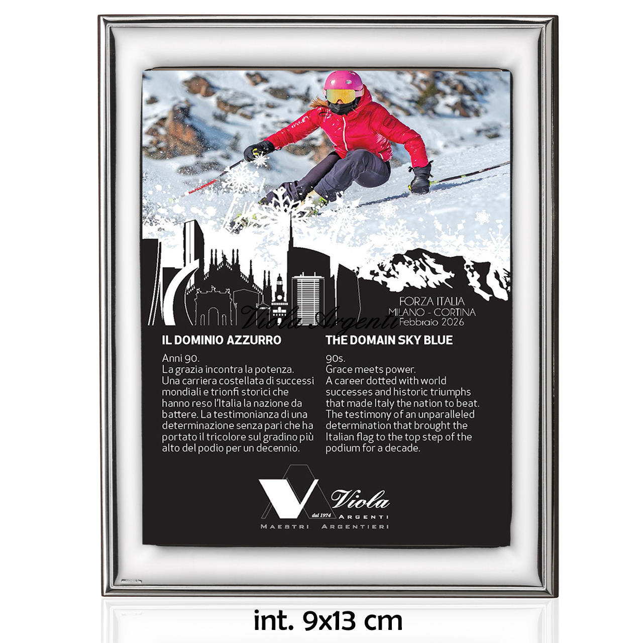 Smooth silver frame with ruler