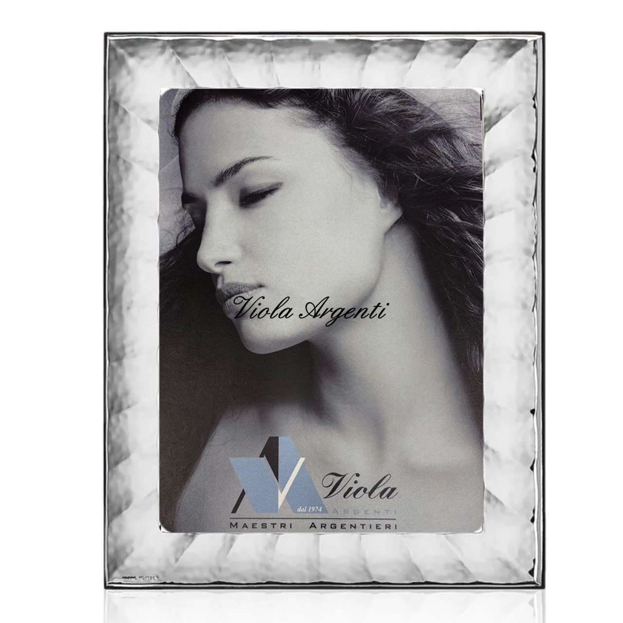 Cornice martellata a raggi