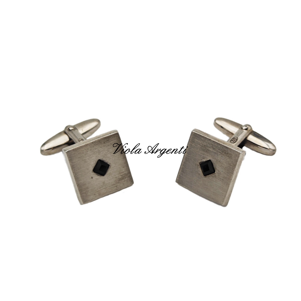 Square silver cufflinks with black Swarovski di . Argento online