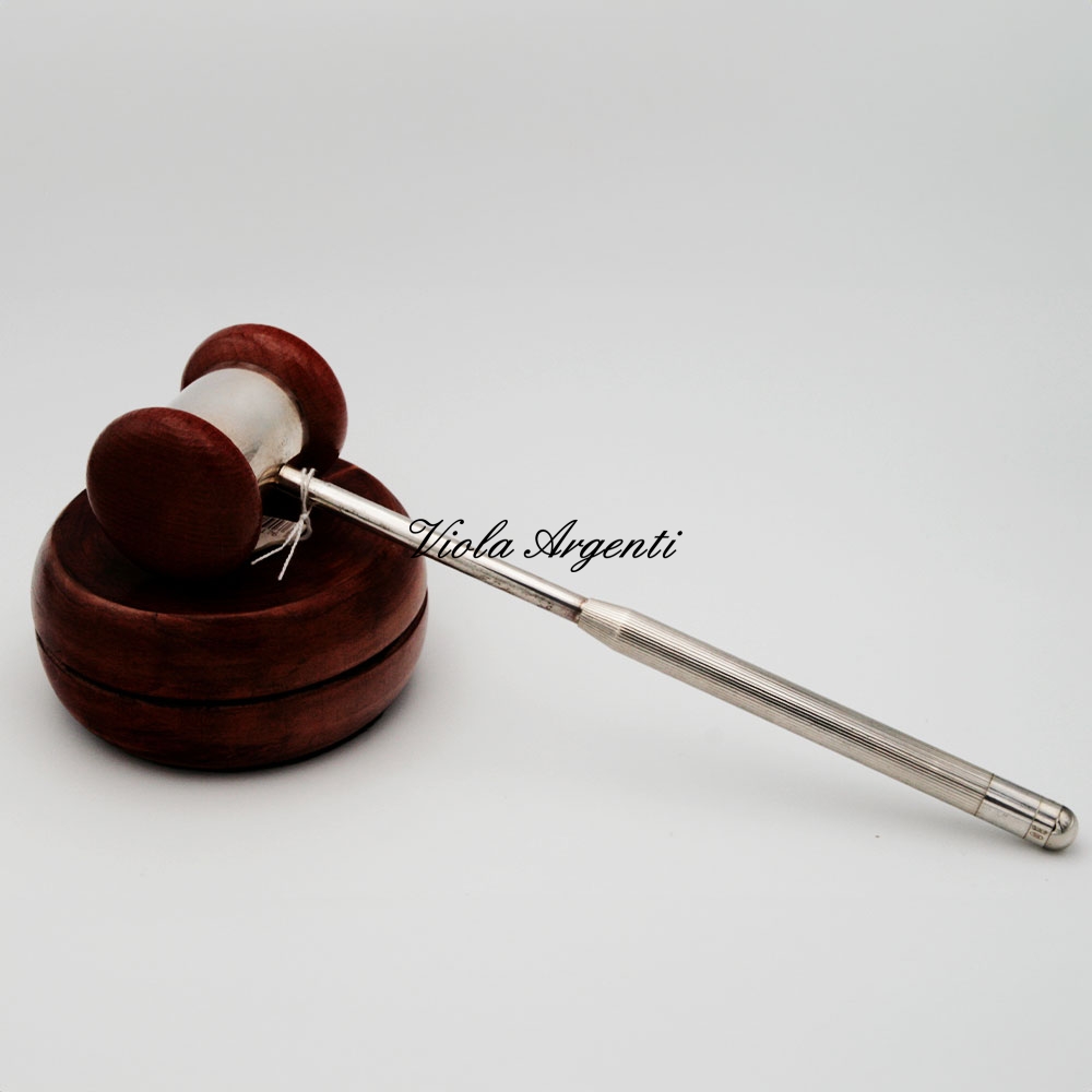 Judge's hammer in wood and silver di . Argento online