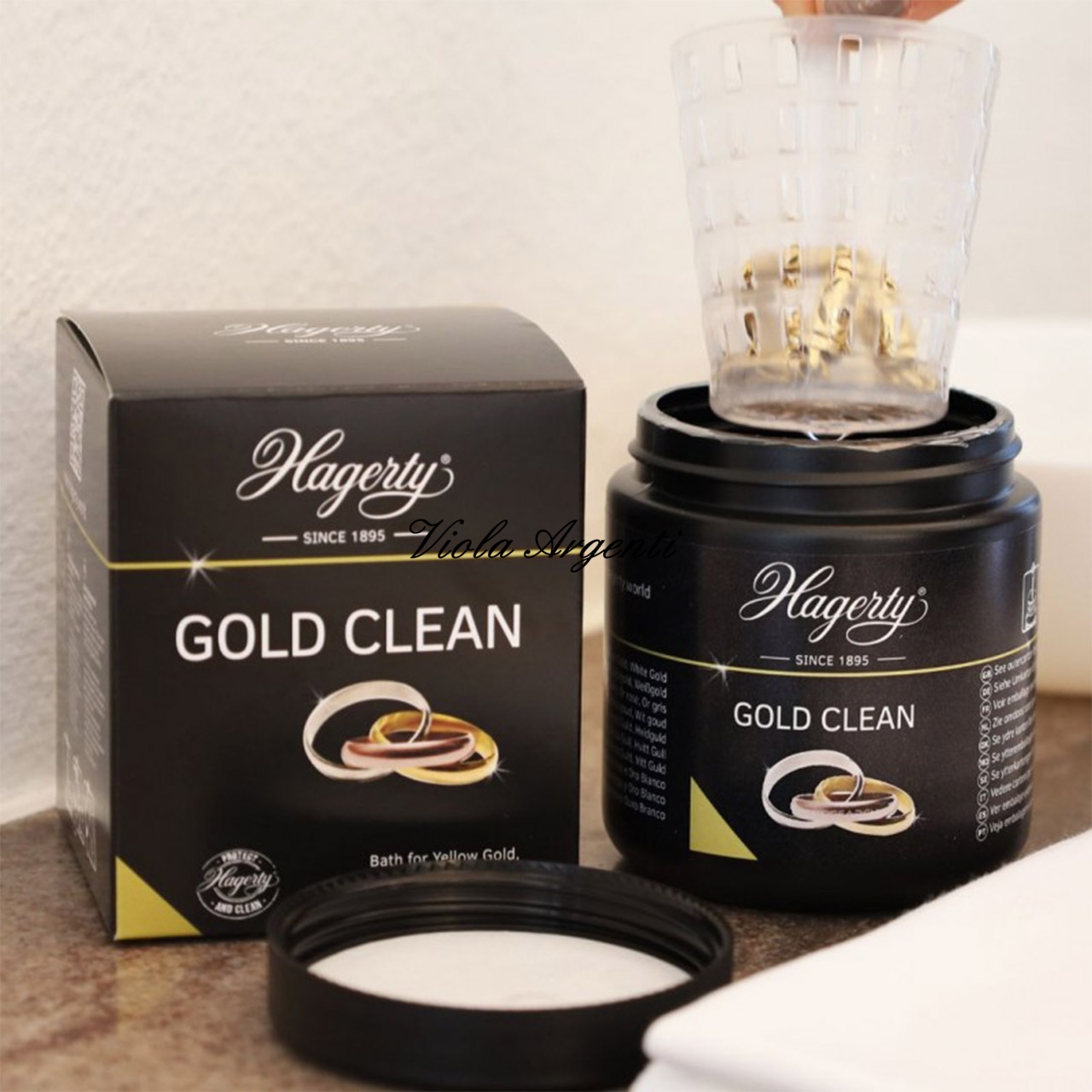 Gold jewellery cleaner