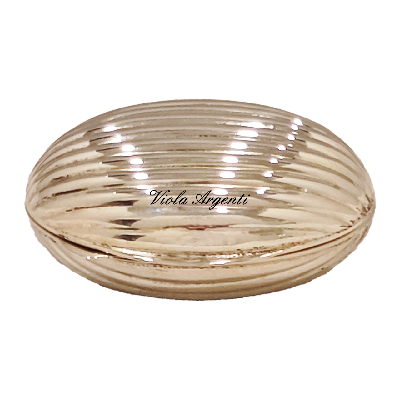 Oval box with ashtray