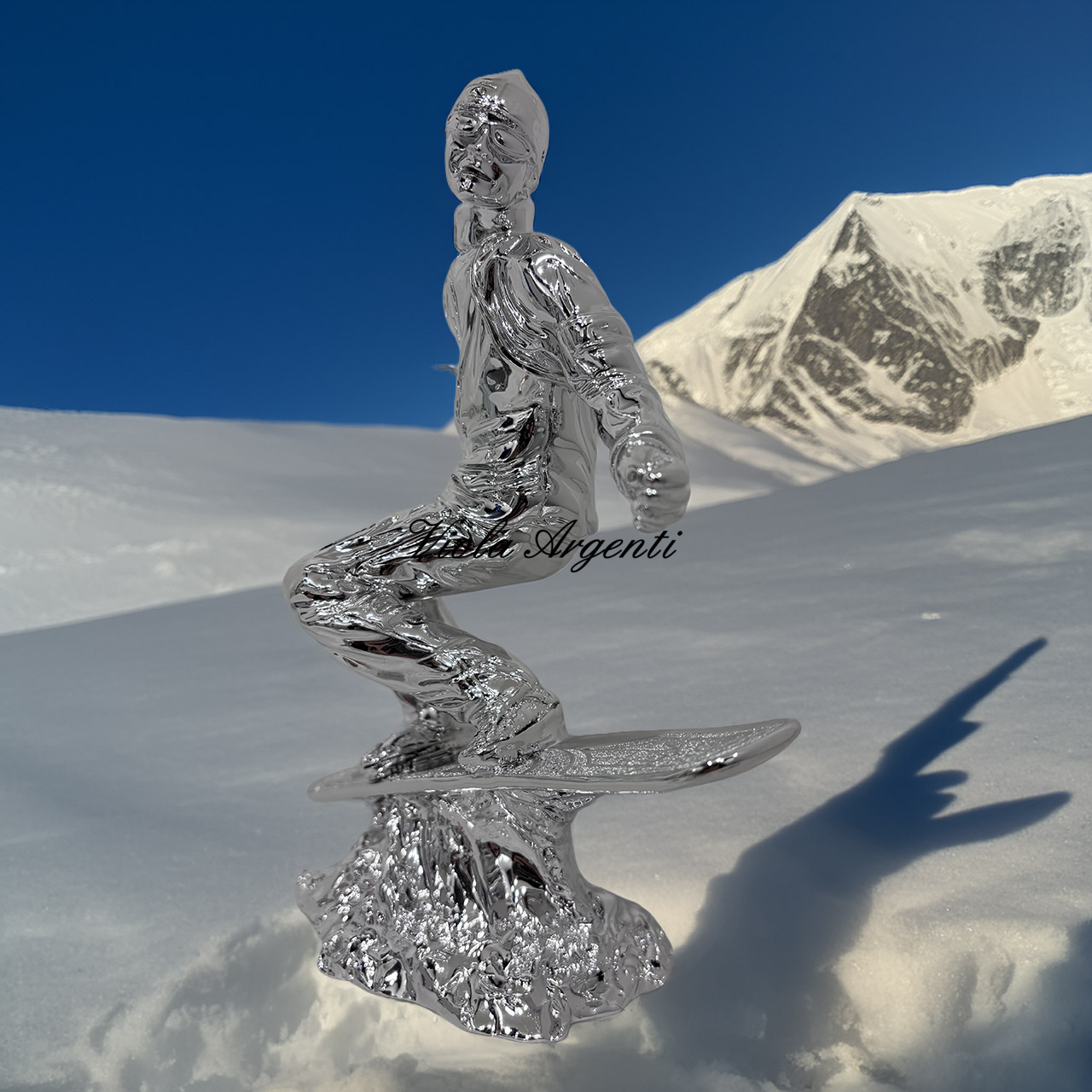 Scultura Atleta Snowboarder in Resina Argentata