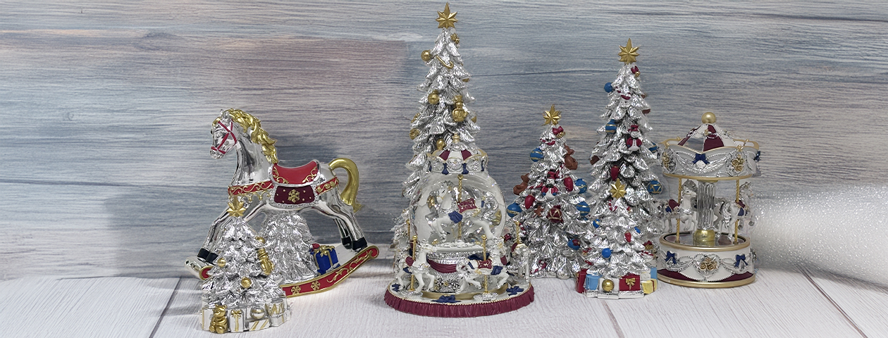 Alberi di Natale argentati